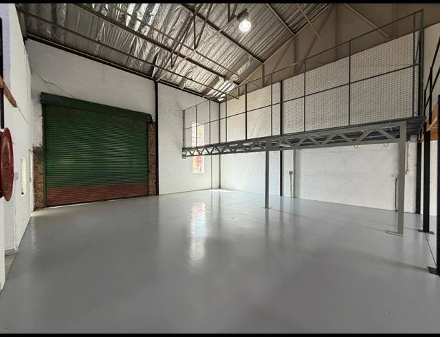 299M² WAREHOUSE TO LET IN HALFWAY HOUSE